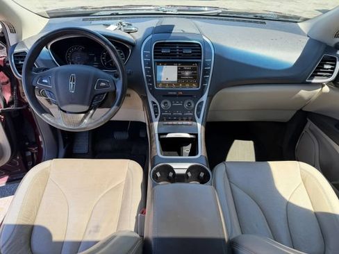 Used 2018 Lincoln MKX Reserve w/ Driver Assistance Package AWD/4WD image 11