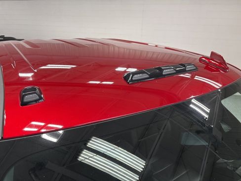 Used 2025 GMC Sierra 2500 SLT w/ SLT Premium Package image 9