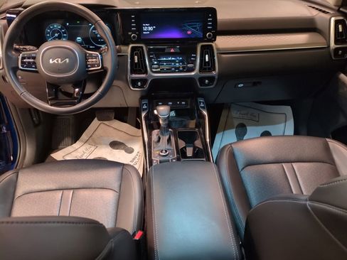 Certified 2023 Kia Sorento SX AWD/4WD image 17