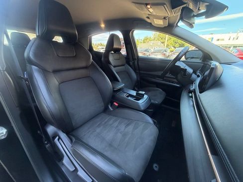 Used 2023 Nissan Ariya FWD image 18