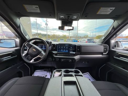 Used 2024 Chevrolet Silverado 1500 LT image 27
