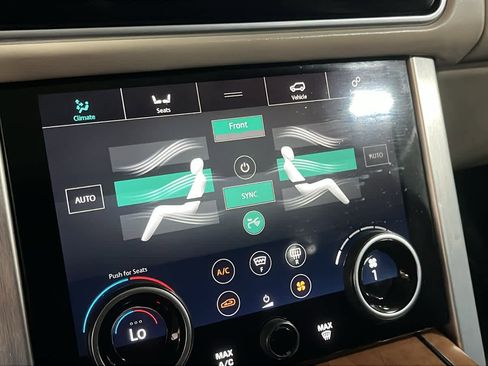Used 2019 Land Rover Range Rover Supercharged AWD/4WD image 19