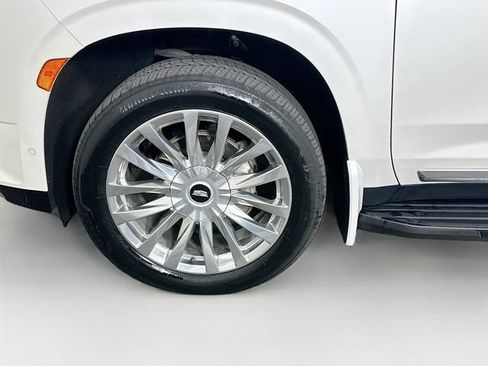 Used 2023 Cadillac Escalade ESV Premium Luxury AWD/4WD image 40