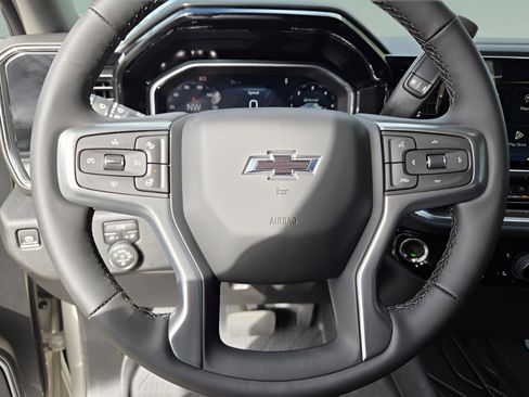 New 2026 Chevrolet Equinox ACTIV image 11