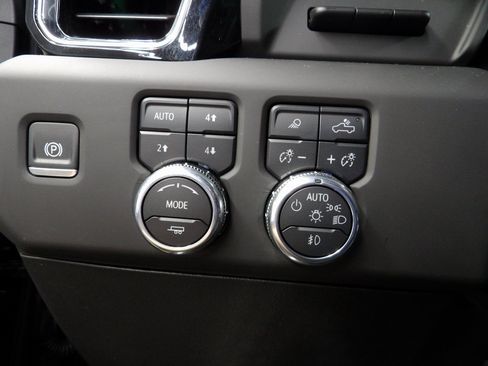 Used 2025 GMC Sierra 2500 Denali w/ Denali Reserve Package image 50