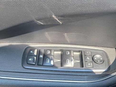 Used 2018 Maserati Levante AWD/4WD image 32