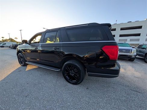 Certified 2022 Ford Expedition Max XLT image 11