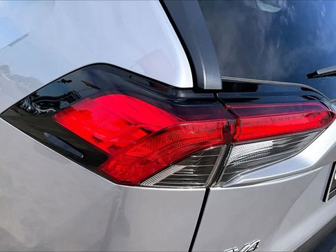 Used 2024 Toyota RAV4 XLE FWD image 28