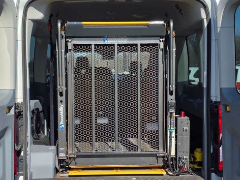 Used 2015 Ford Transit 350 XL image 11