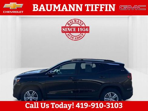 Used 2024 GMC Terrain SLE w/ Driver Convenience Package AWD/4WD image 5