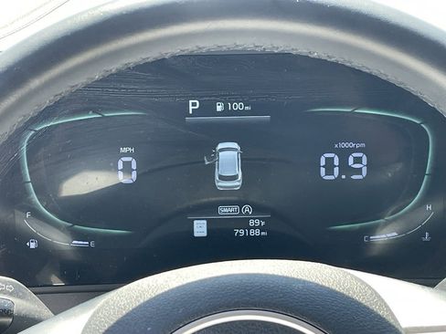 Used 2023 Kia Sportage EX image 8