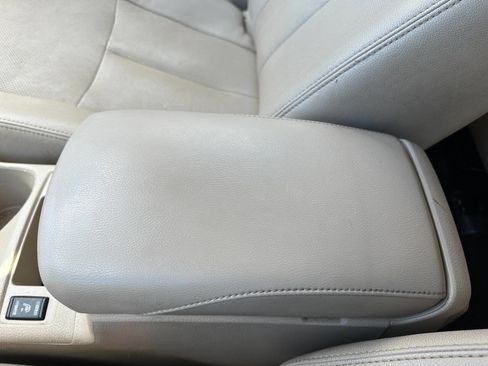 Used 2016 Nissan Rogue SL w/ SL Premium Package image 48