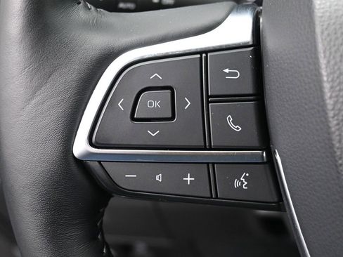 Used 2020 Toyota Highlander Platinum image 18