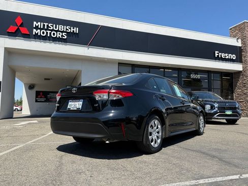 Used 2025 Toyota Corolla LE FWD image 12