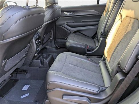 New 2025 Jeep Grand Cherokee L Altitude RWD image 16