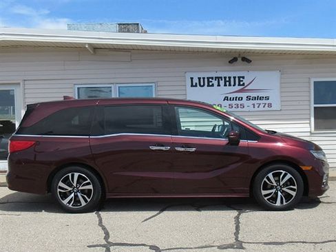 Used 2019 Honda Odyssey Elite image 3