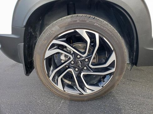 Used 2024 Chevrolet TrailBlazer RS w/ Convenience Package image 34