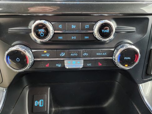 Used 2022 Ford F150 XLT w/ Equipment Group 302A High image 43