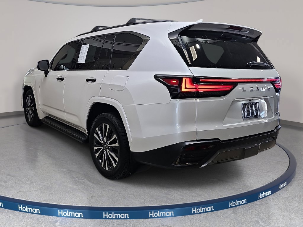 Used 2022 Lexus LX 600 4WD w/ Appearance Package image 8