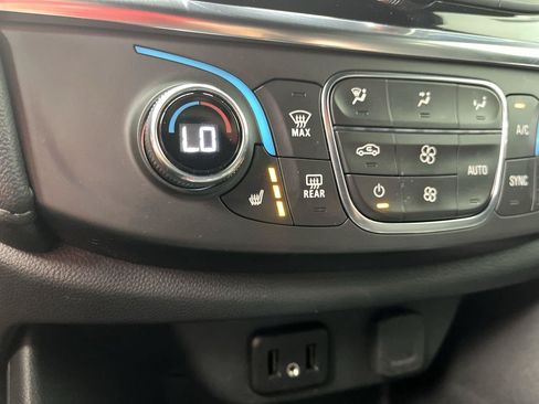 Certified 2023 Chevrolet Traverse LT AWD/4WD image 25