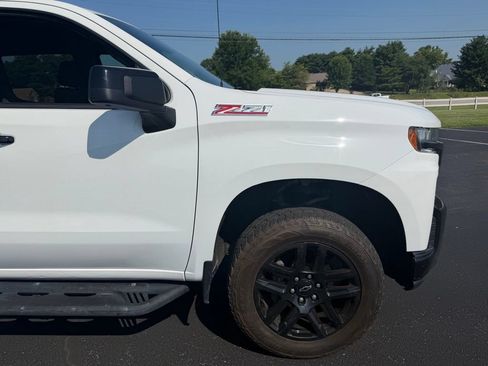 Used 2021 Chevrolet Silverado 1500 LT Trail Boss w/ Bed Protection Package AWD/4WD image 9