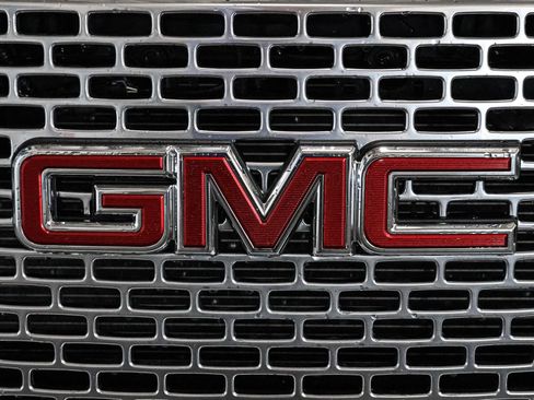 Used 2016 GMC Yukon XL Denali AWD/4WD image 14
