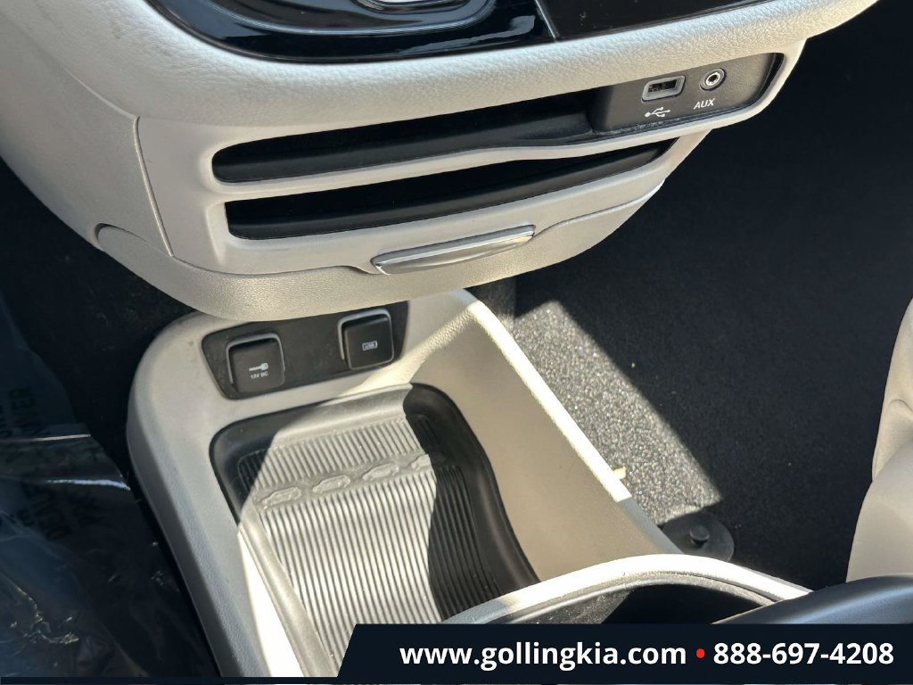 Used 2020 Chrysler Pacifica Limited FWD image 27