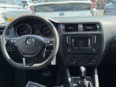 Used 2016 Volkswagen Jetta S FWD image 22