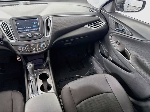 Used 2017 Chevrolet Malibu LS FWD image 21