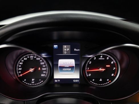 Used 2019 Mercedes-Benz GLC 300 4MATIC image 18