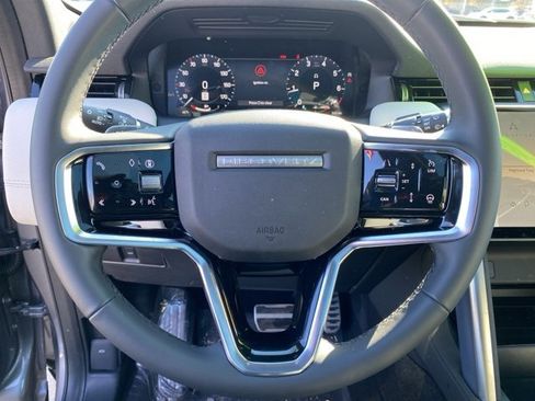 Used 2025 Land Rover Discovery Sport Dynamic SE image 19