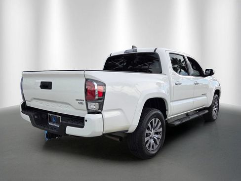 Used 2021 Toyota Tacoma Limited RWD image 3