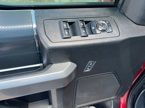 Used 2018 Ford F150 XLT w/ Equipment Group 302A Luxury AWD/4WD image 13