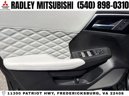 Used 2024 Mitsubishi Outlander SEL AWD/4WD image 5