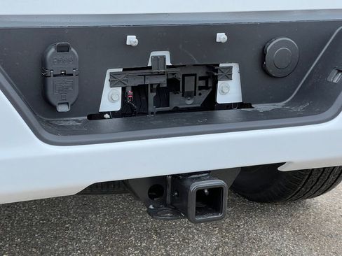 New 2026 GMC Sierra 1500 Elevation image 8