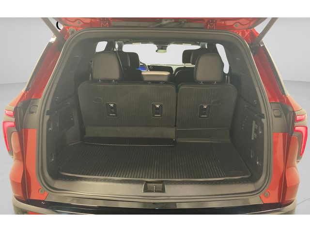 Used 2026 Chevrolet Traverse High Country w/ LPO, Floor Liner Package AWD/4WD image 30