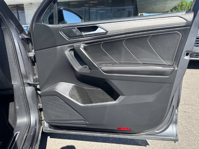 Certified 2024 Volkswagen Tiguan SE R-Line FWD image 34