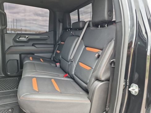 Used 2024 GMC Sierra 1500 AT4 w/ Technology Package AWD/4WD image 23