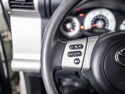 Used 2012 Toyota FJ Cruiser 4WD w/ Convenience Pkg image 33