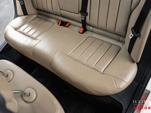 Used 2011 Mercedes-Benz E 550 4MATIC Sedan image 30