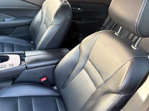 Certified 2023 Nissan Rogue SL w/ SL Premium Package image 28