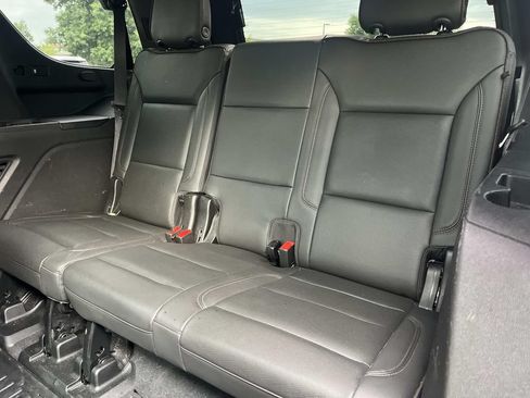 Used 2021 Chevrolet Tahoe High Country w/ Premium Package RWD image 19