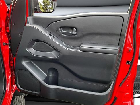 Used 2026 Nissan Frontier SV w/ All-Weather Content Package image 28