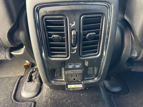 Used 2021 Jeep Grand Cherokee Limited image 20