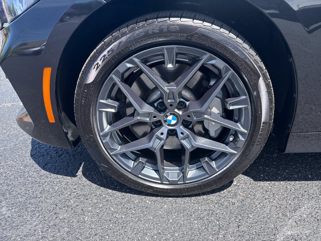 Used 2025 BMW 330i xDrive Sedan w/ Premium Package AWD/4WD image 32