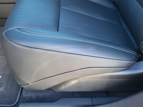 New 2026 Cadillac Lyriq Signature Luxury image 12