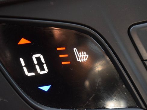 Used 2019 Buick Envision Essence FWD image 30