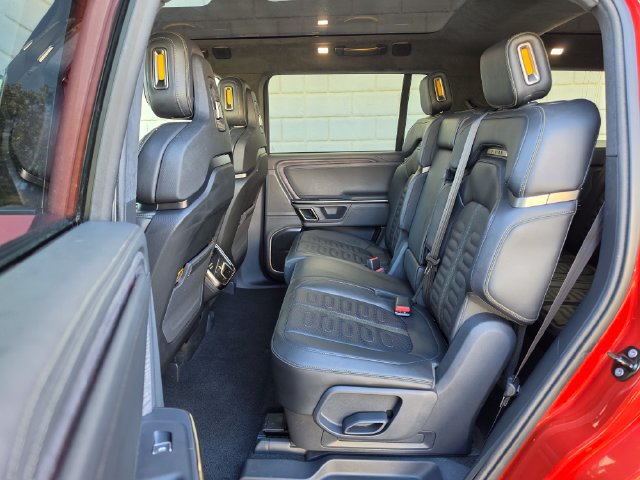 Used 2022 Rivian R1S Launch Edition Quad AWD/4WD image 39