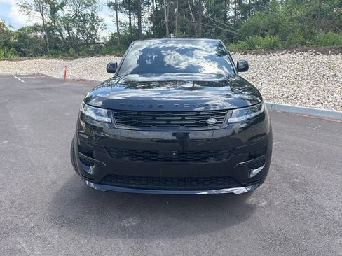 Used 2024 Land Rover Range Rover Sport Dynamic SE AWD/4WD image 3