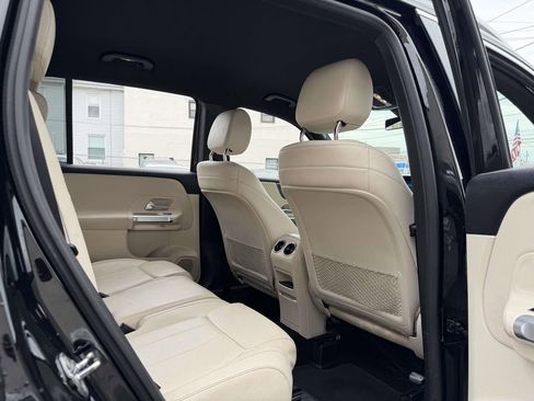 Used 2020 Mercedes-Benz GLB 250 4MATIC image 16
